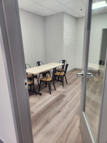 More Photos Of 15 Sproat St, Middleboro Service For Lease