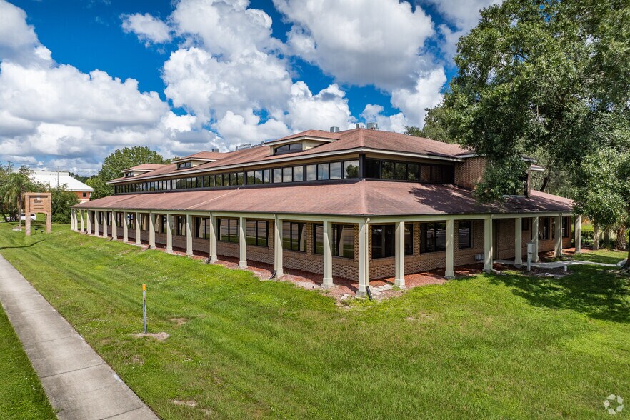 More Photos Of 2701 W Busch Blvd, Tampa Office For Lease
