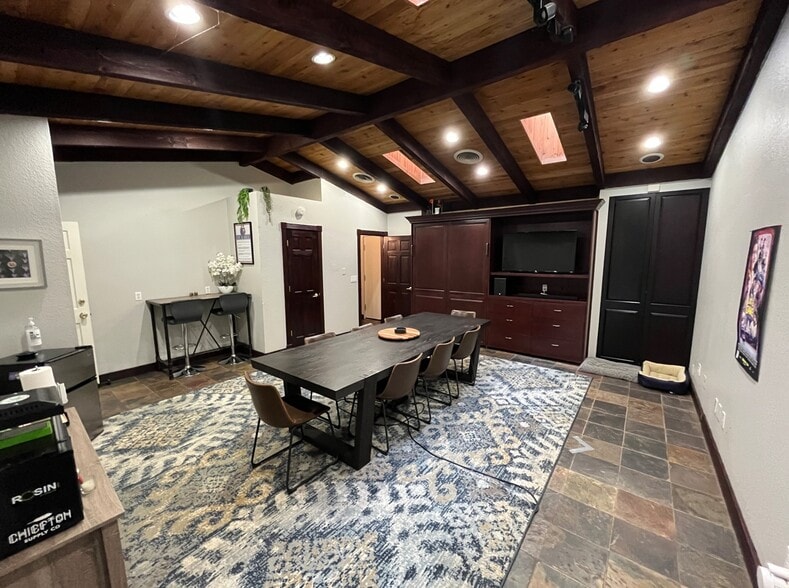 More Photos Of 1280 Kalamath St, Denver Office For Sale
