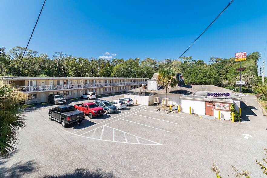 More Photos Of 1500 Airport Rd, Jacksonville Hotel For Sale