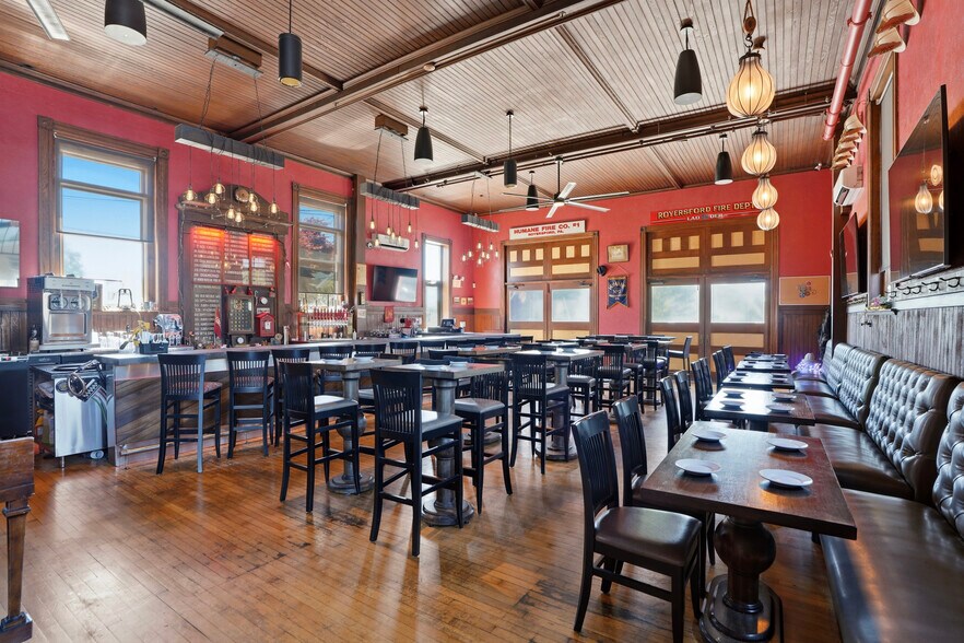More Photos Of 301 Walnut St, Royersford Restaurant For Lease