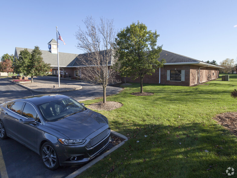 Primary Photo Of 11355 W 97th Ln, Saint John Medical For Lease