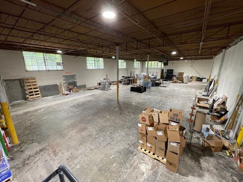 More Photos Of 1151 Chattahoochee Ave NW, Atlanta Storefront For Lease