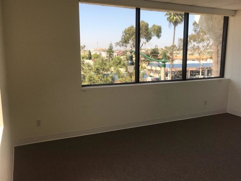 More Photos Of 2512 Artesia Blvd, Redondo Beach Office For Lease