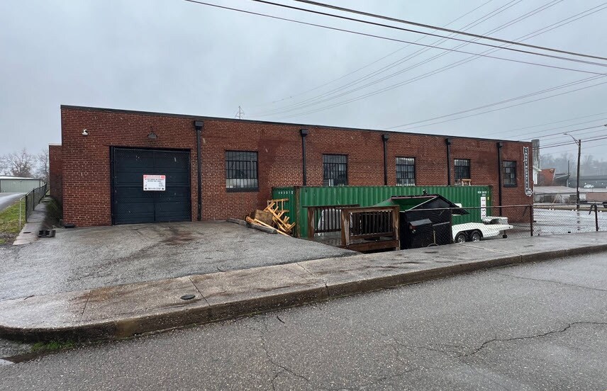 More Photos Of 1401 McCalla Ave, Knoxville Distribution For Lease