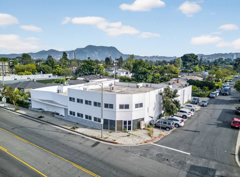 More Photos Of 10520 Magnolia Blvd, North Hollywood Office For Sale