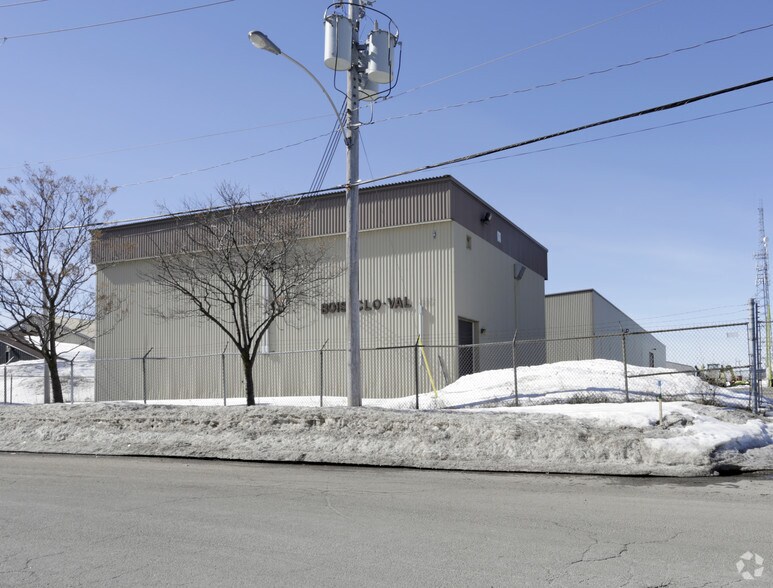 Primary Photo Of 3650 Rue Pascal-Gagnon, Terrebonne Warehouse For Lease