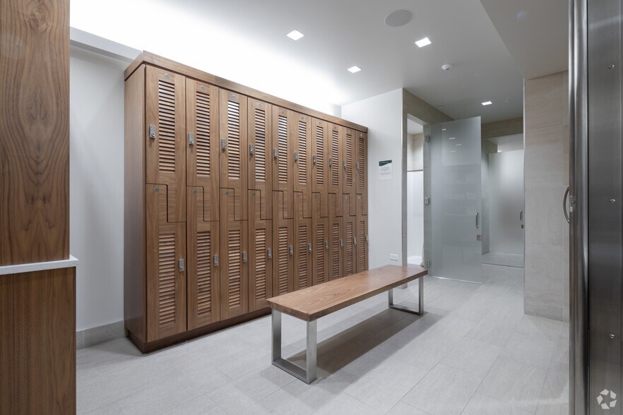 More Photos Of 2000 S Colorado Blvd, Denver Office Residential For Lease