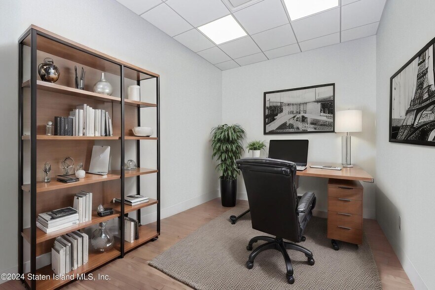 More Photos Of 144 Mcclean Ave, Staten Island Office For Lease