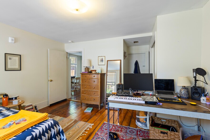 More Photos Of 176 Williams St, Providence Apartments For Sale