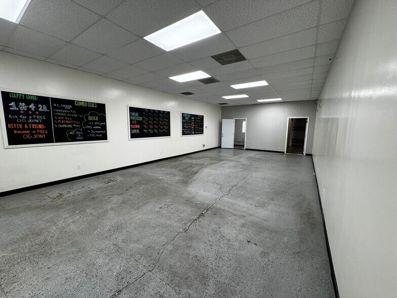 More Photos Of 15191 Beach Blvd, Westminster Unknown For Lease