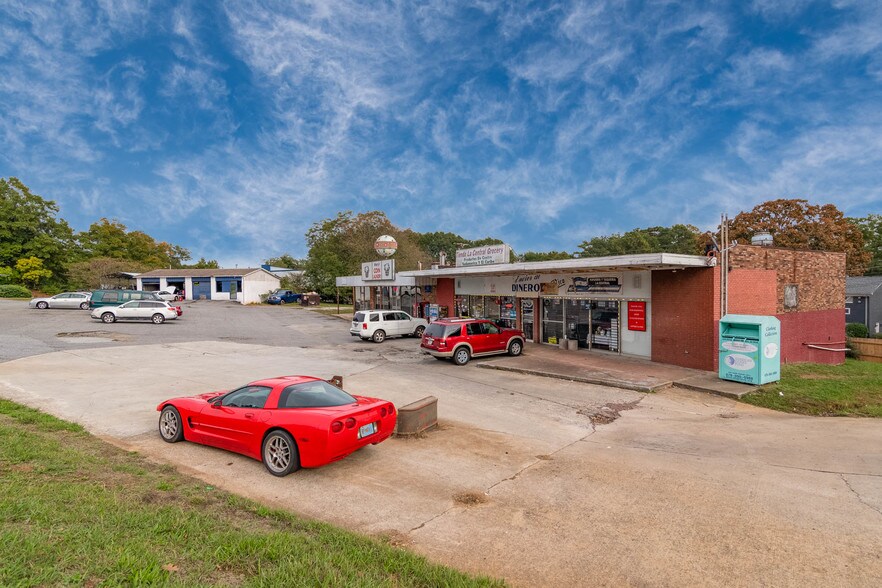 Primary Photo Of 1525 SE Austell Rd, Marietta Freestanding For Sale