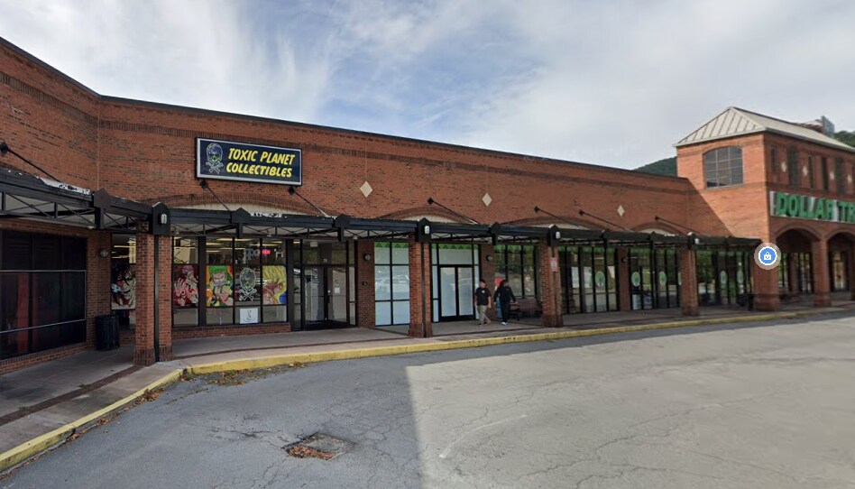 More Photos Of 1001 Market St, Dalton Unknown For Lease