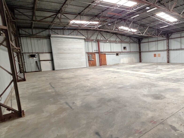 More Photos Of 3829 Rising Sun Rd, Bullhead City Distribution For Lease