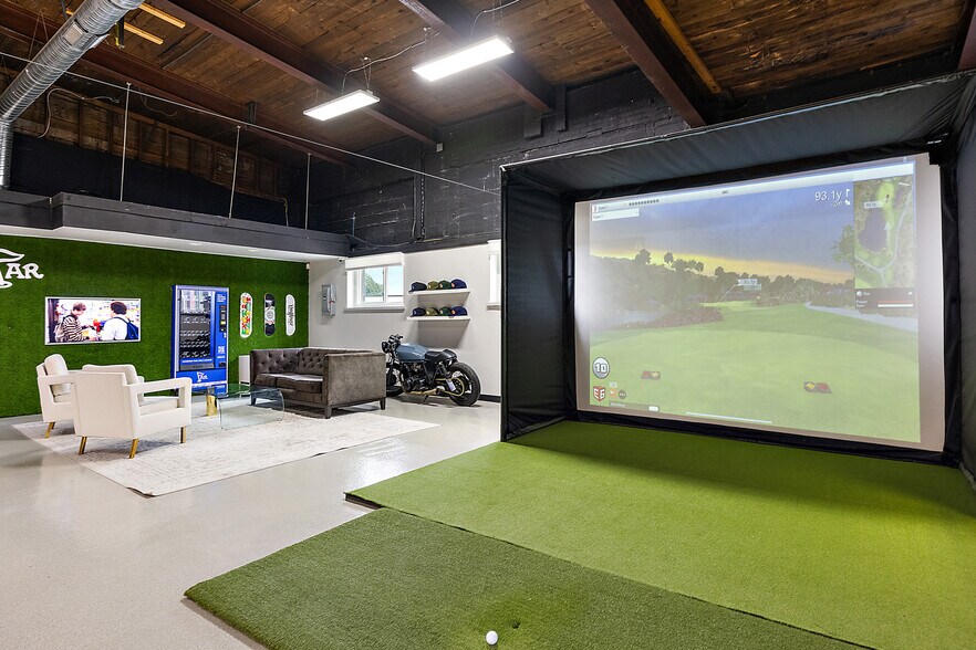 More Photos Of 22007 Woodward Ave, Ferndale Loft Creative Space For Sale