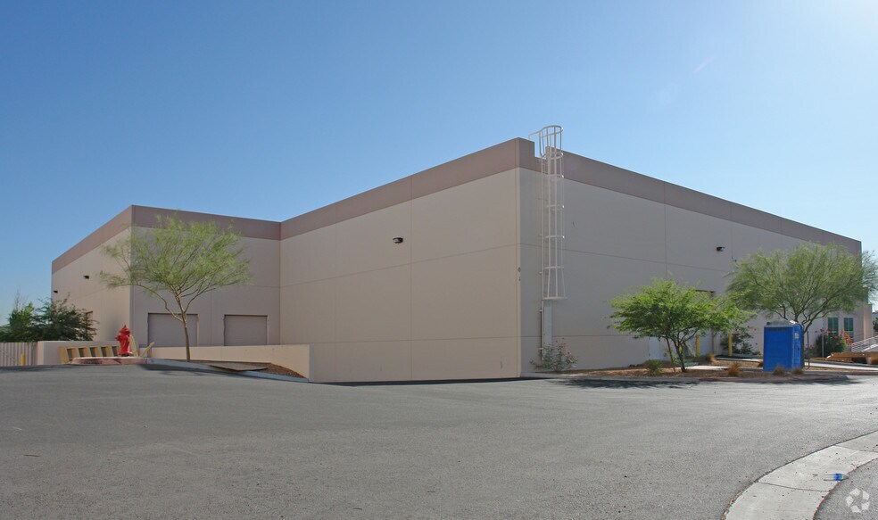 More Photos Of 3225 W Post Rd, Las Vegas Warehouse For Lease