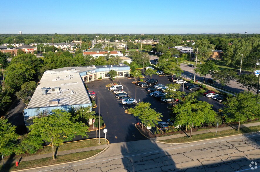 More Photos Of 1801-1811 W Wise Rd, Schaumburg Auto Repair For Sale