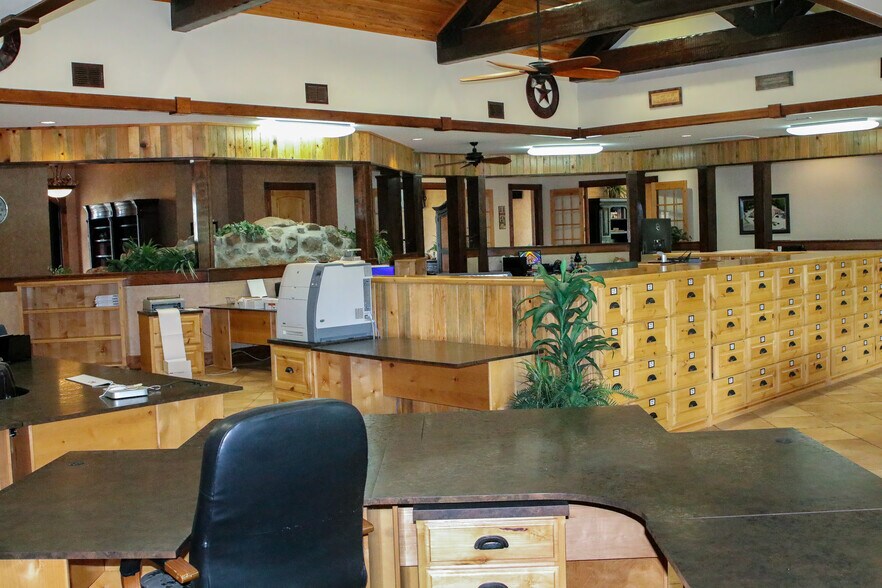 More Photos Of 404 Wynn Dr, Jacksonville Loft Creative Space For Sale