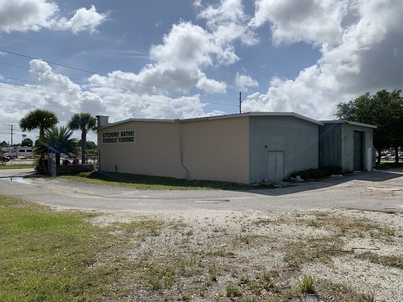 More Photos Of 32379 Broadway St, Sebring Storefront For Sale