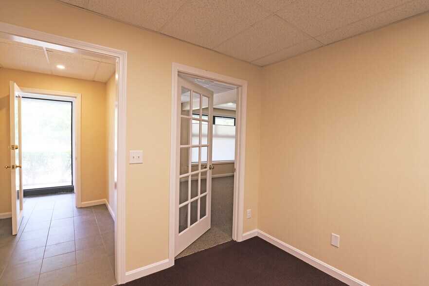 More Photos Of 766 Falmouth Rd, Mashpee Loft Creative Space For Lease