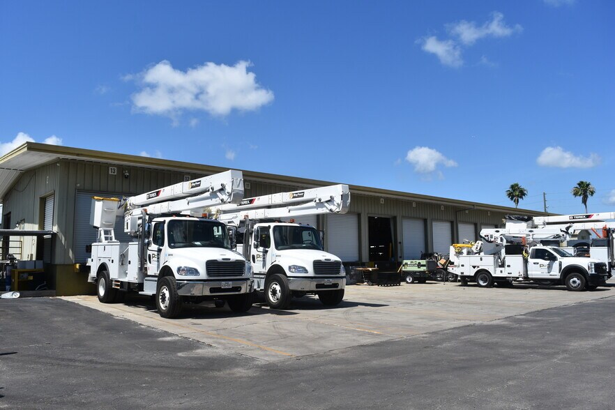 More Photos Of 11150 49th St N, Clearwater Truck Terminal For Lease