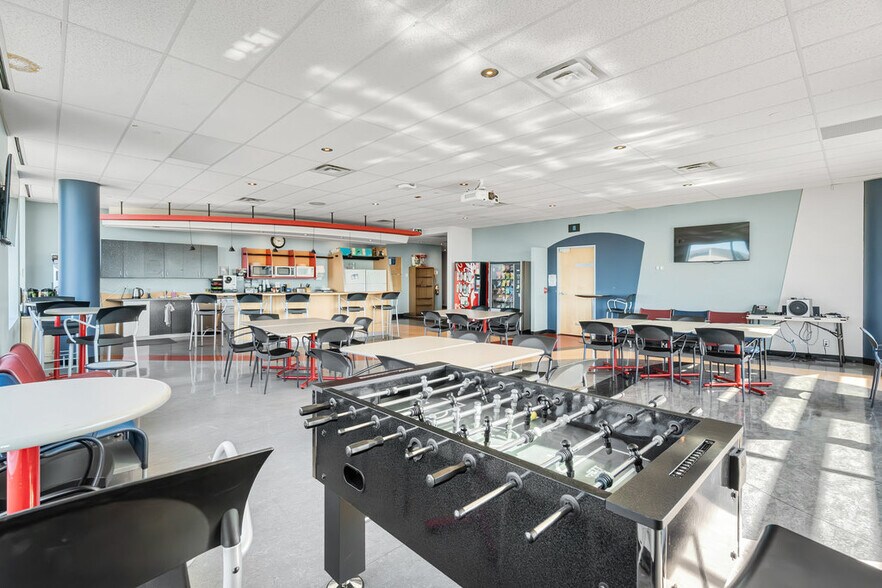 More Photos Of 1 Chrysalis Way, Ottawa Office For Lease