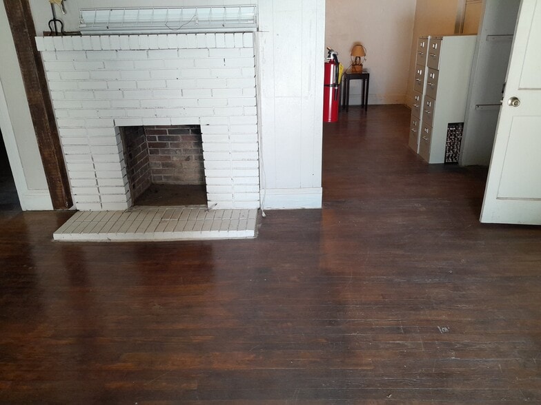 More Photos Of 9135 S Main St, Jonesboro Light Manufacturing For Sale