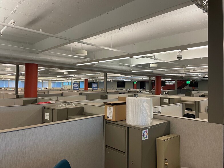 More Photos Of 8333 Bryan Dairy Rd, Largo Office For Sale