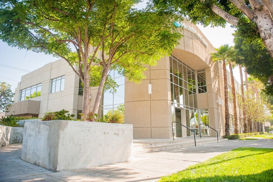 Primary Photo Of 2211 W Magnolia Blvd, Burbank Medical For Lease