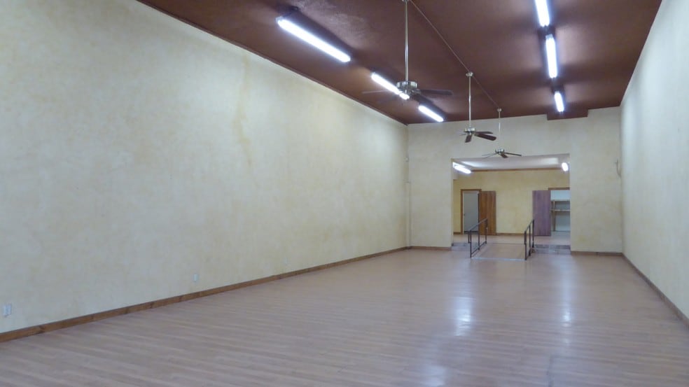 More Photos Of 363-373 E Main St, Ventura Storefront Retail Residential For Lease