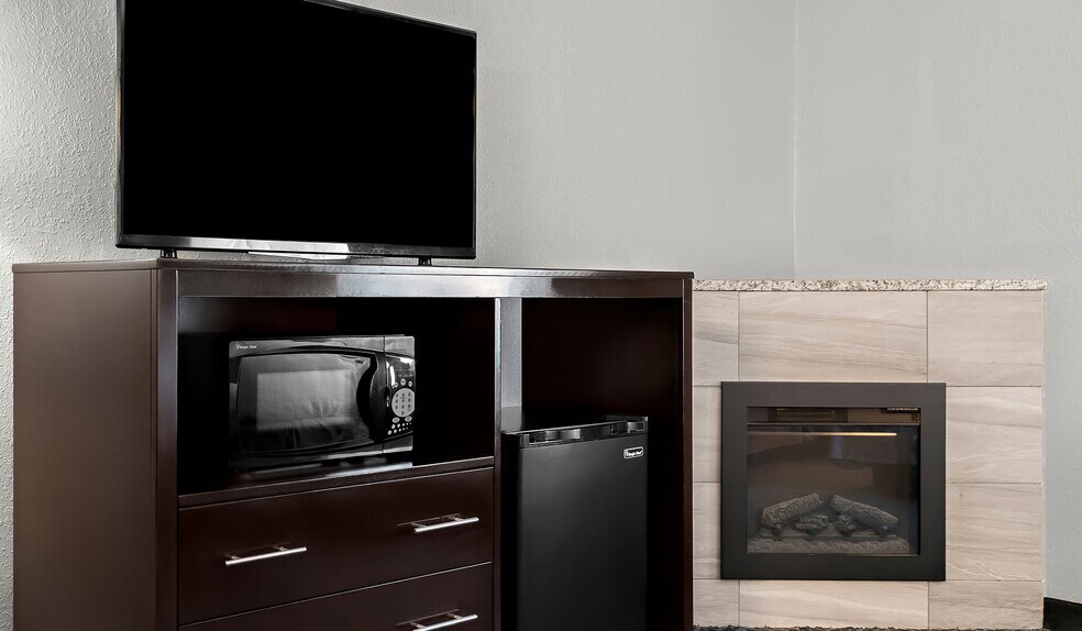 More Photos Of 6075 Hill 23 Dr, Flint Hotel For Sale