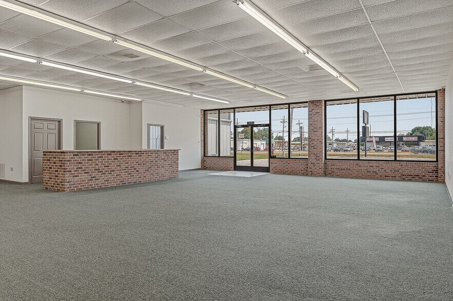 More Photos Of 3615 Stadium Blvd, Jonesboro Freestanding For Lease