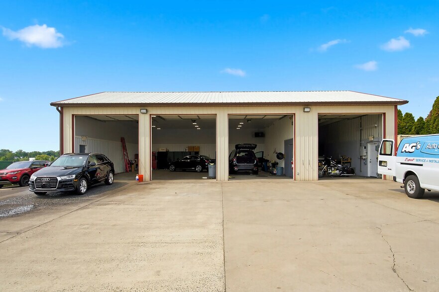 More Photos Of 1375 Old York Rd, Allentown Auto Repair For Sale