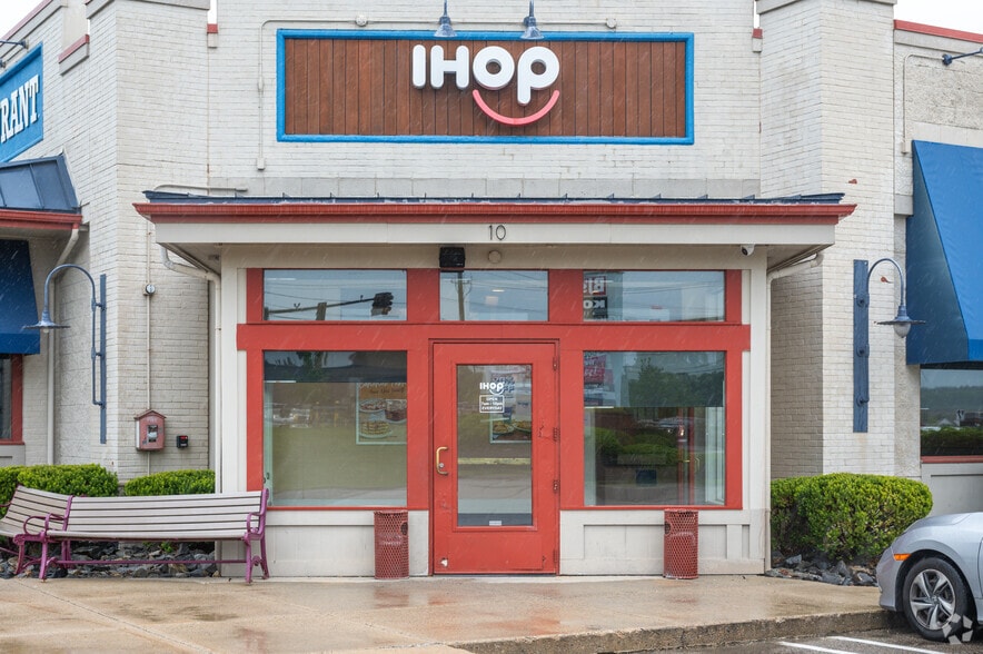 More Photos Of 10 Shops At 5 Way, Plymouth Restaurant For Lease