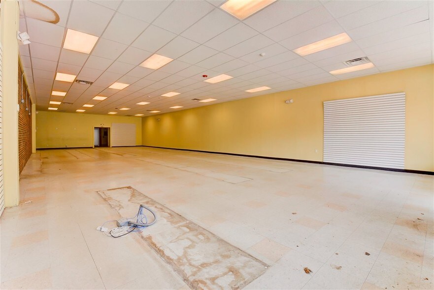 More Photos Of 234 White Mountain Hwy, Conway Freestanding For Lease