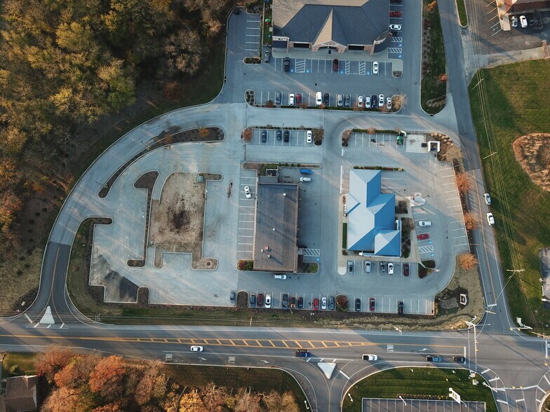 More Photos Of 275 Limestone Rd, Oxford Unknown For Lease