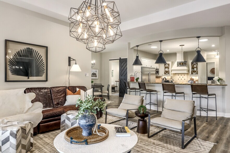 More Photos Of 8601 Zyle Rd, Austin Specialty For Sale