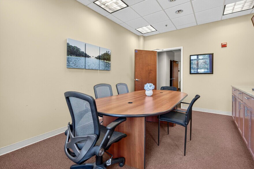 More Photos Of 46165 Westlake Dr, Sterling Medical For Sale