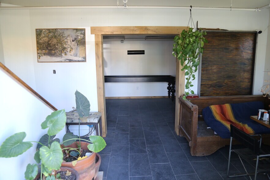 More Photos Of 715 W Colton Ave, Redlands Warehouse For Sale