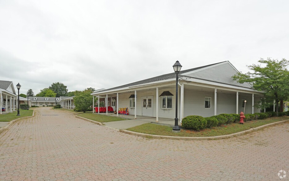 Primary Photo Of 100 Saratoga Village Blvd, Malta Office For Lease