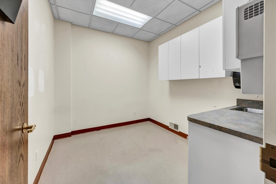 More Photos Of 48 Route 6, Yorktown Heights Medical For Sale