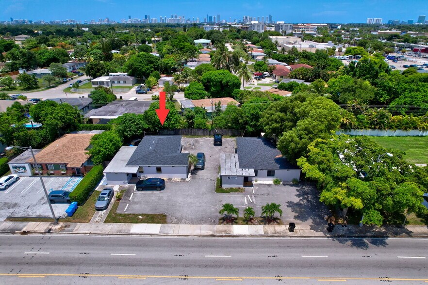 More Photos Of 16811 NE 6th Ave, Miami Office For Sale