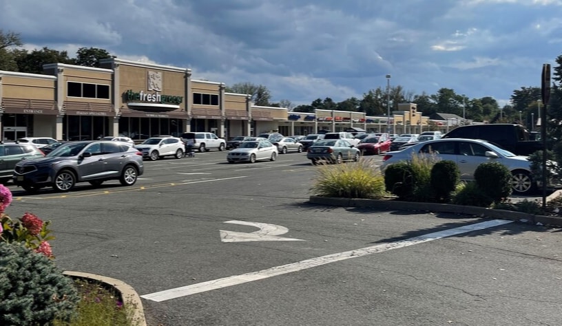 Primary Photo Of 285 Pascack Rd, Washington Township Bergen Unknown For Lease
