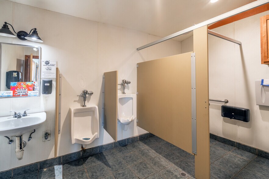 More Photos Of 100 N Pagosa Blvd, Pagosa Springs Freestanding For Sale