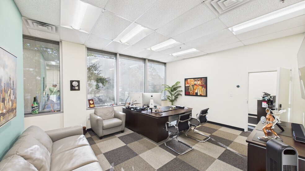 More Photos Of 14012-14018 Sullyfield Cir, Chantilly Medical For Lease