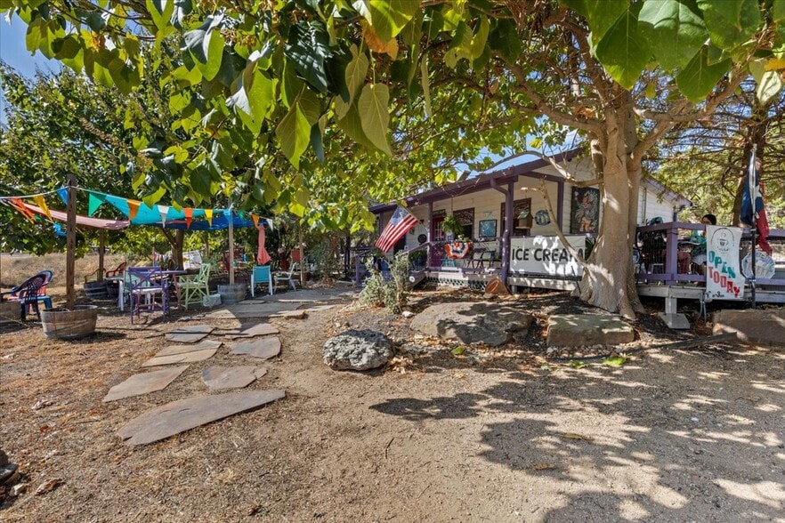 More Photos Of 3434 FM 2673, Canyon Lake Freestanding For Sale