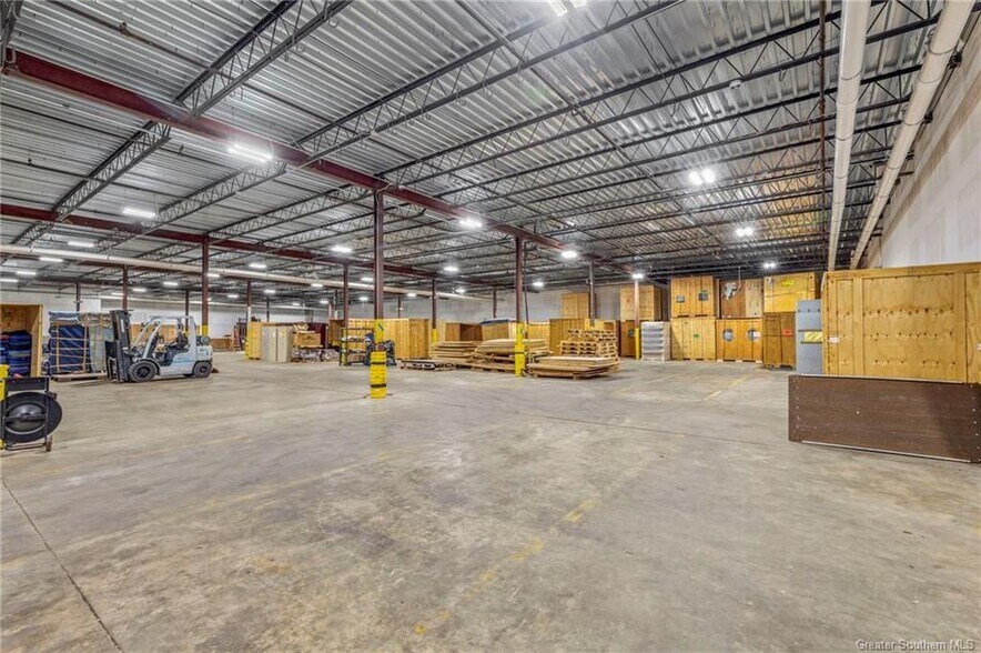 More Photos Of 2925 Industrial Ave, Lake Charles Distribution For Sale