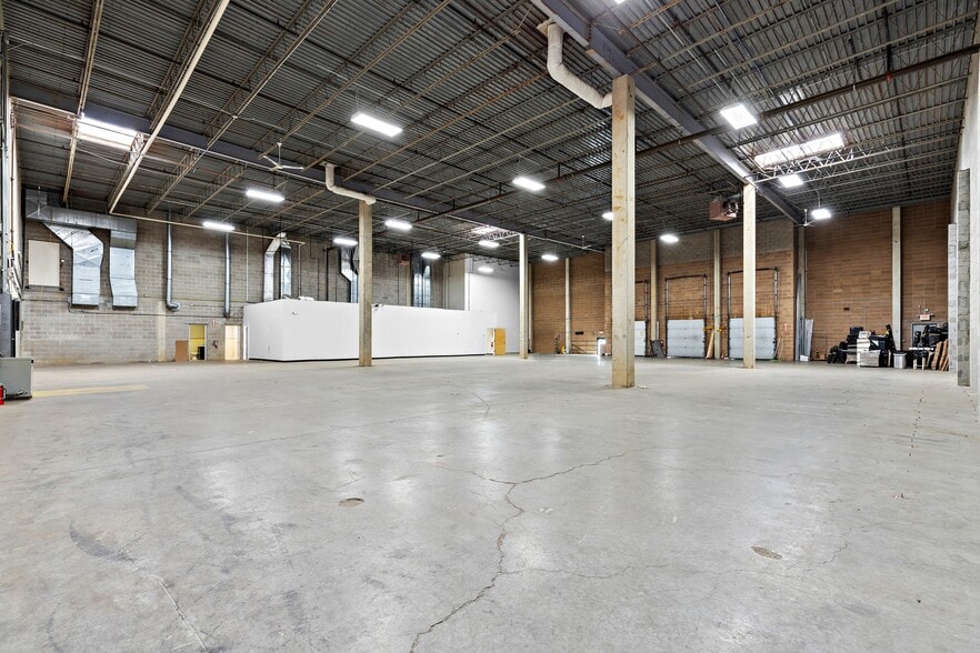 More Photos Of 575 Corporate Dr, Mahwah Industrial For Lease