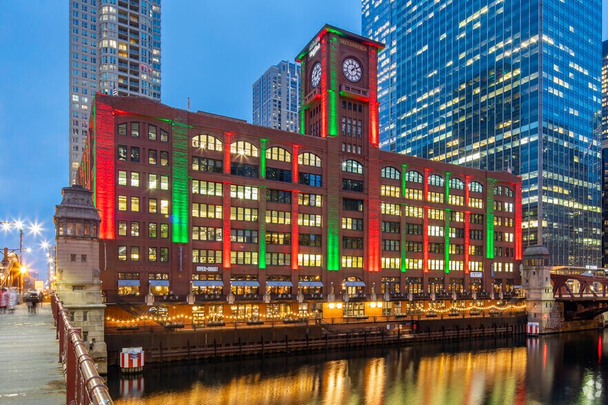 Primary Photo Of 325 N LaSalle St, Chicago Office For Lease