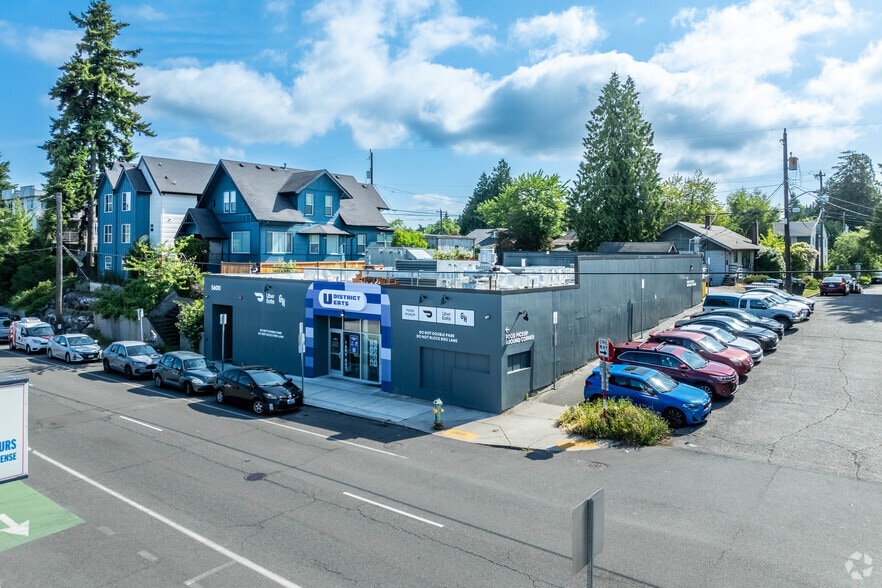 Primary Photo Of 5600 Roosevelt Way, Seattle Restaurant For Lease